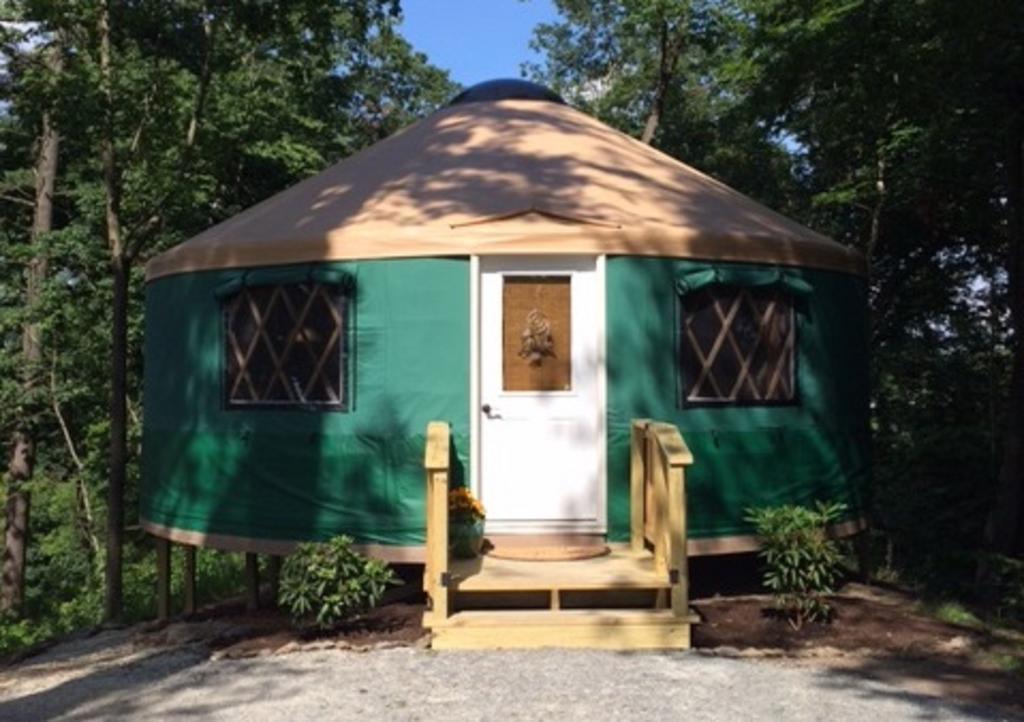 Circle M Camping Resort 16 Ft. Yurt 1 Lancaster Exterior photo
